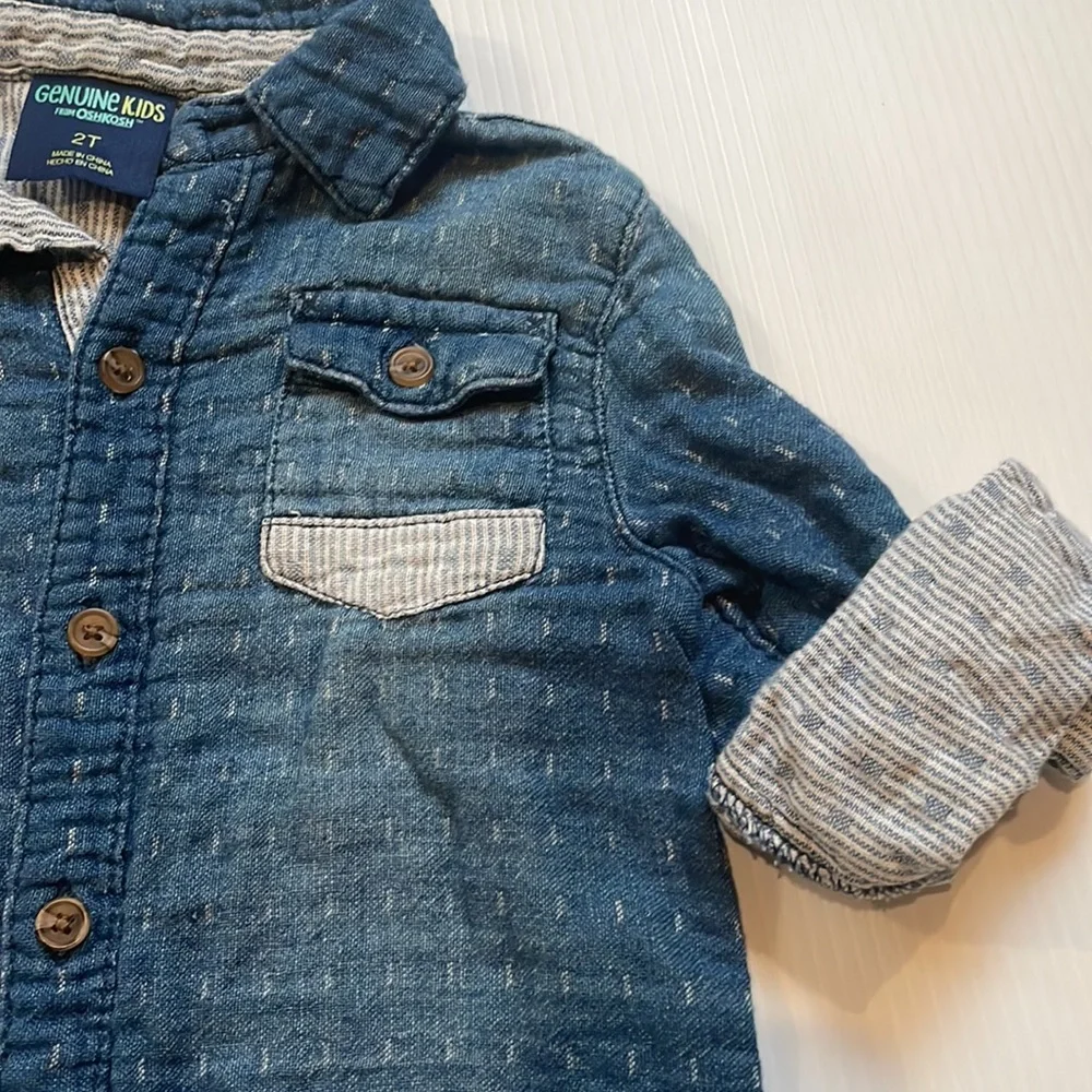 Two long sleeve button down blue OshKosh & wonder nation. Size 2T